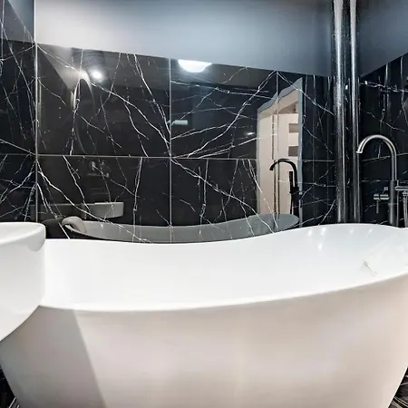 Comfort Grey By Oneapartments Διαμέρισμα Σόποτ